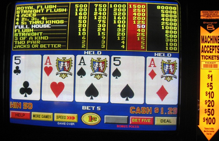 Casino Poker Royal Flush Pot Approach In Online Video Clip Texas Holdem